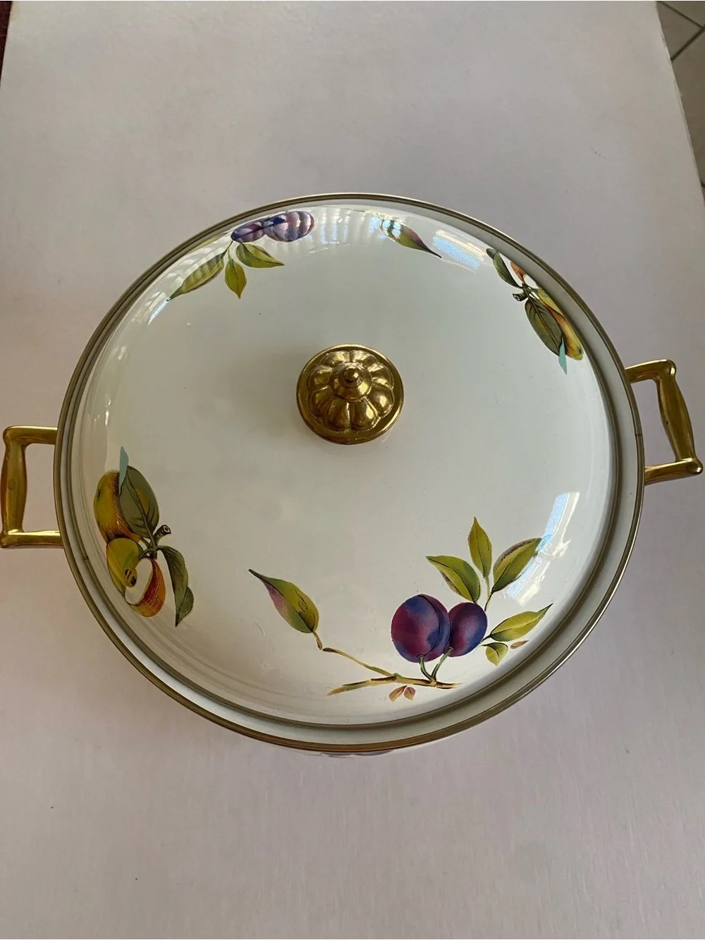 Tabletops Unlimited Large (8 qts) Vitroceramic Dutch Oven with Brass Handles